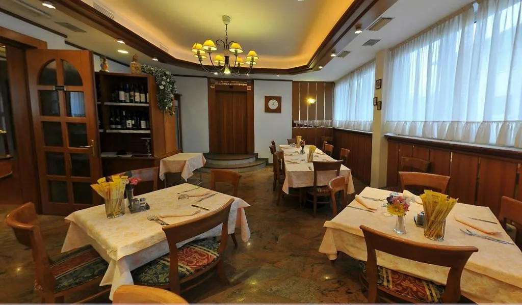 Hotel Vela-1